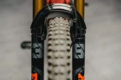 Dyedbro Kit De Protection De La Fourche - Gloss -Vélo Accessoires Boutique FC6EB104 1DDA 421F B383 71FCB45EA601 1024x1024 2x