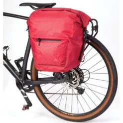 Sacoche Altura Thunderstorm Adventure 25L Rouge -Vélo Accessoires Boutique sacoche altura thunderstorm adventure 25l rouge 2